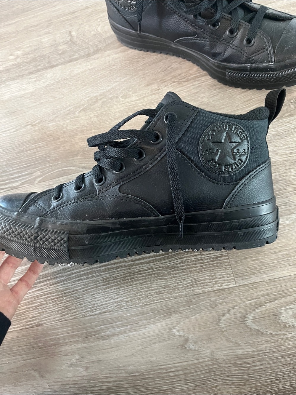 Converse Leather Black High-Top Sneakers Like New 8.5M
